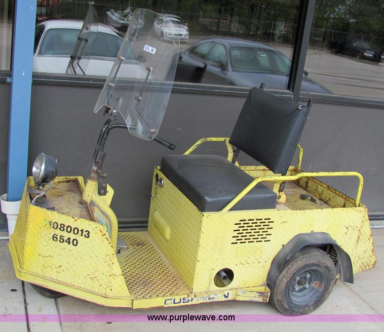 image for item 6952 Three wheel utility vehicle