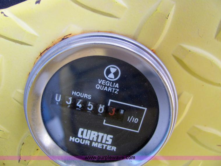 image for item 6952 Three wheel utility vehicle