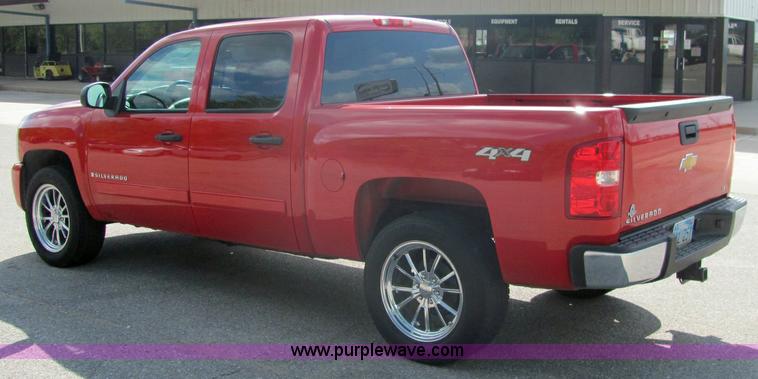 image for item 6984 2008 Chevrolet Silverado 1500LT pickup truck