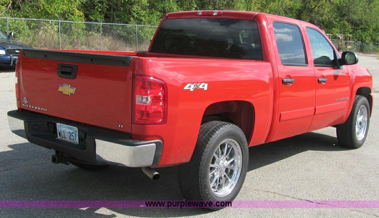 image for item 6984 2008 Chevrolet Silverado 1500LT pickup truck