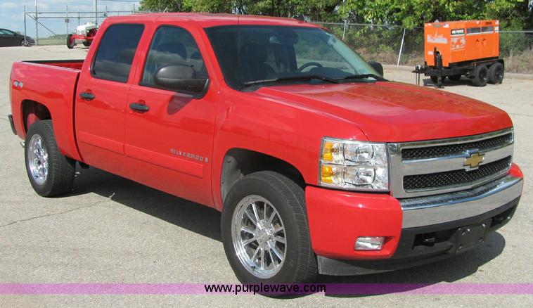 image for item 6984 2008 Chevrolet Silverado 1500LT pickup truck