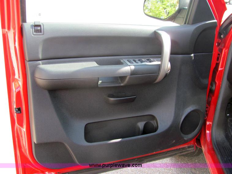 image for item 6984 2008 Chevrolet Silverado 1500LT pickup truck