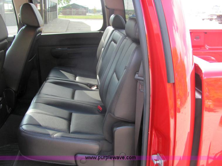 image for item 6984 2008 Chevrolet Silverado 1500LT pickup truck