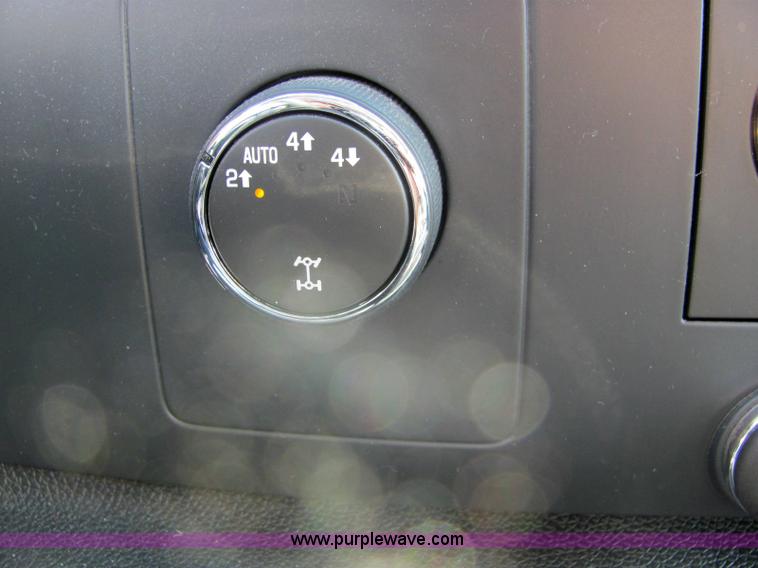 image for item 6984 2008 Chevrolet Silverado 1500LT pickup truck