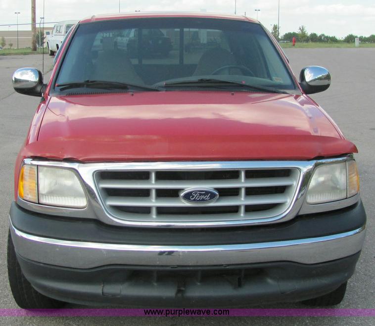 image for item 6985 1999 Ford F150 pickup truck