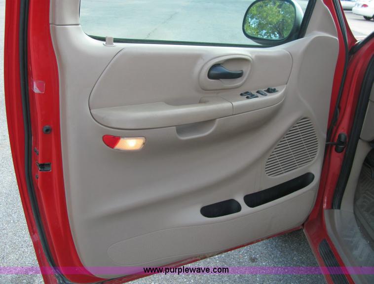 image for item 6985 1999 Ford F150 pickup truck