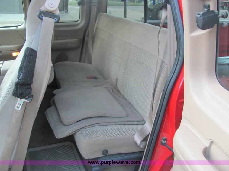 image for item 6985 1999 Ford F150 pickup truck