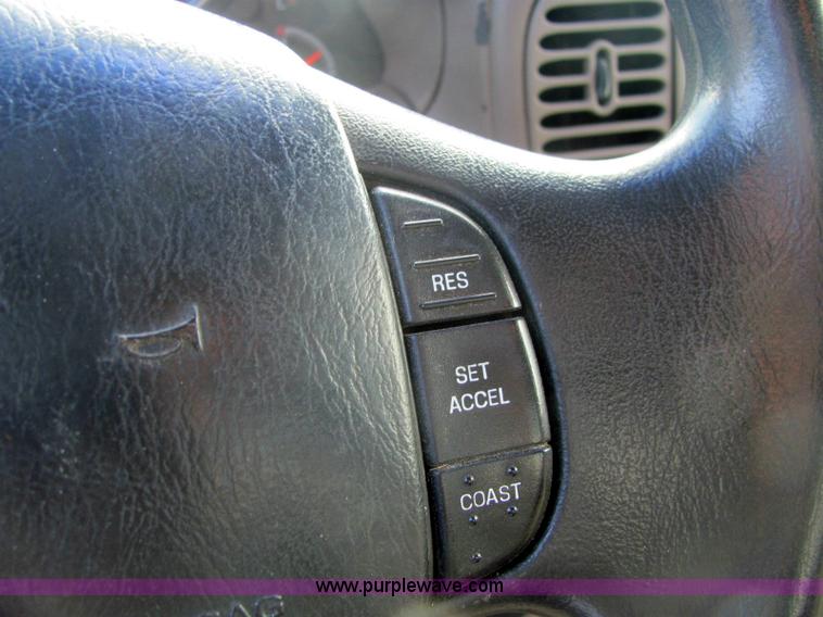 image for item 6985 1999 Ford F150 pickup truck