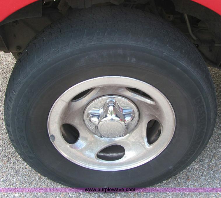 image for item 6985 1999 Ford F150 pickup truck