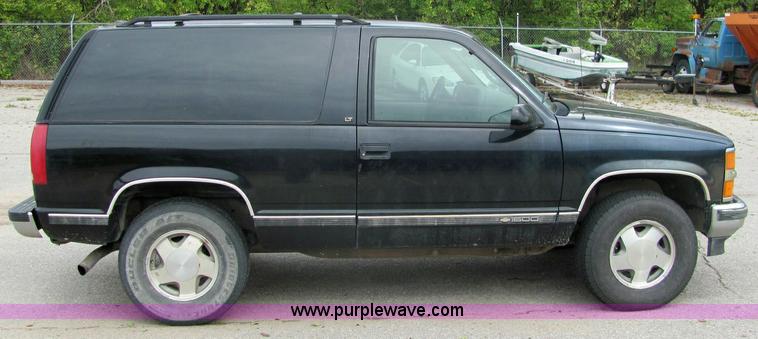 image for item 6986 1996 Chevrolet Tahoe K1500 LT