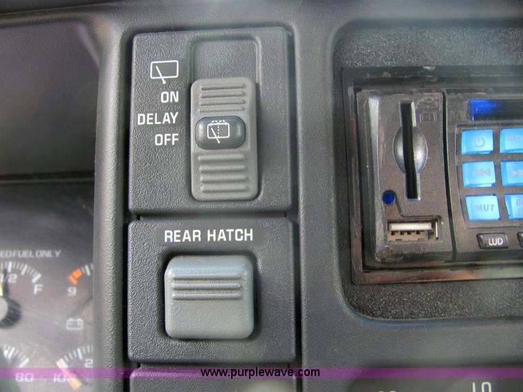 image for item 6986 1996 Chevrolet Tahoe K1500 LT