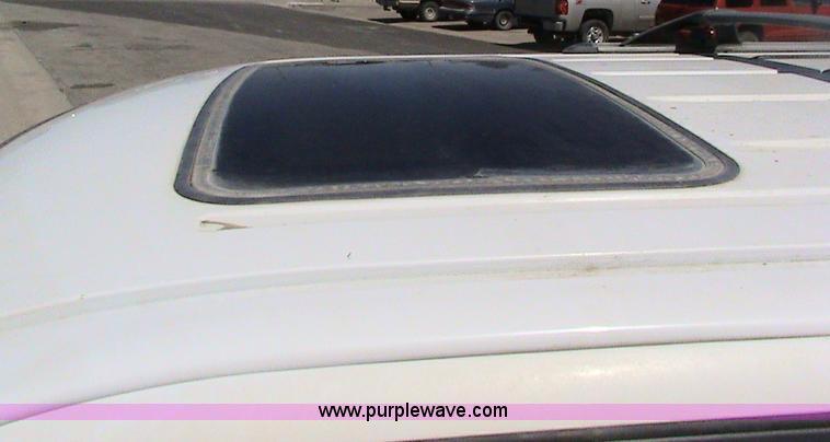 image for item 7201 2000 Ford Exporer XLS