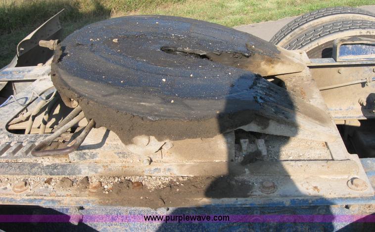 image for item 2282 1994 Volvo Aero Wia semi truck