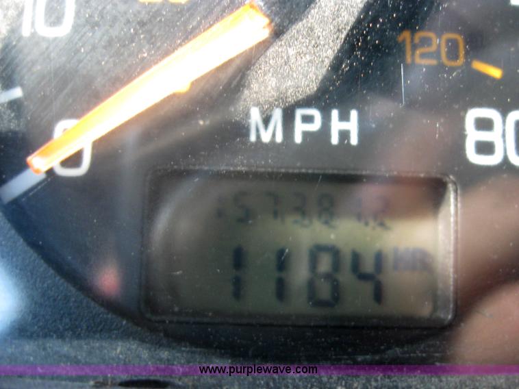 image for item 2282 1994 Volvo Aero Wia semi truck