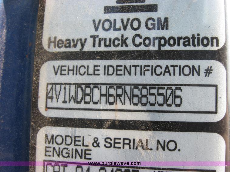 image for item 2282 1994 Volvo Aero Wia semi truck