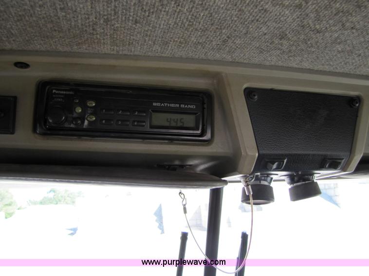 image for item 4648 2000 Kenworth Construct T800 semi truck