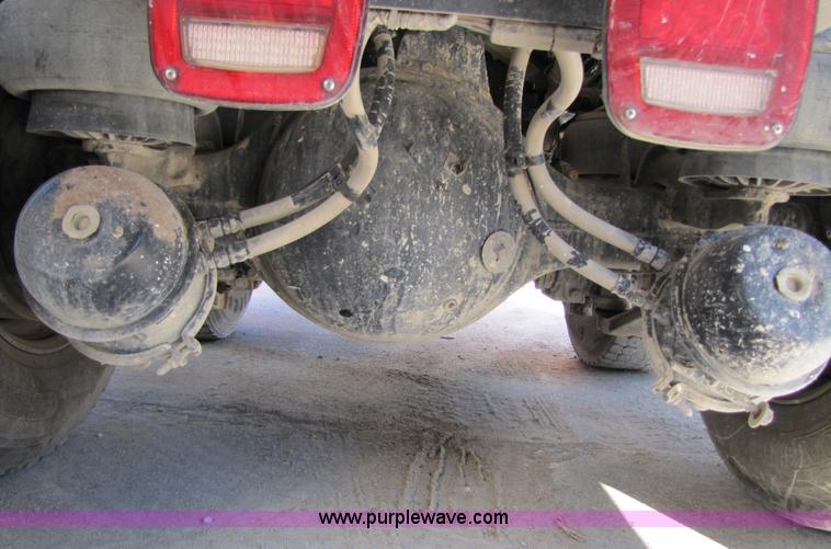 image for item 4648 2000 Kenworth Construct T800 semi truck