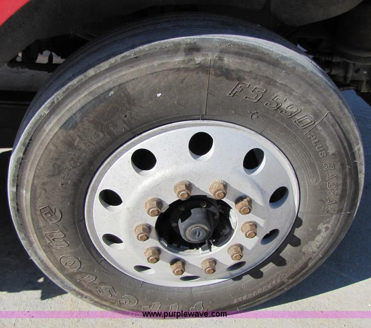 image for item 4648 2000 Kenworth Construct T800 semi truck