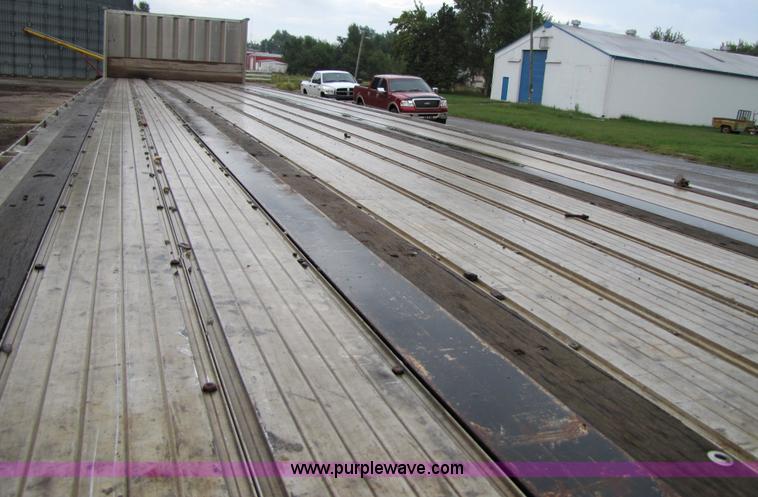 image for item 5260 2004 Transcraft Eagle II aluminum flatbed trailer