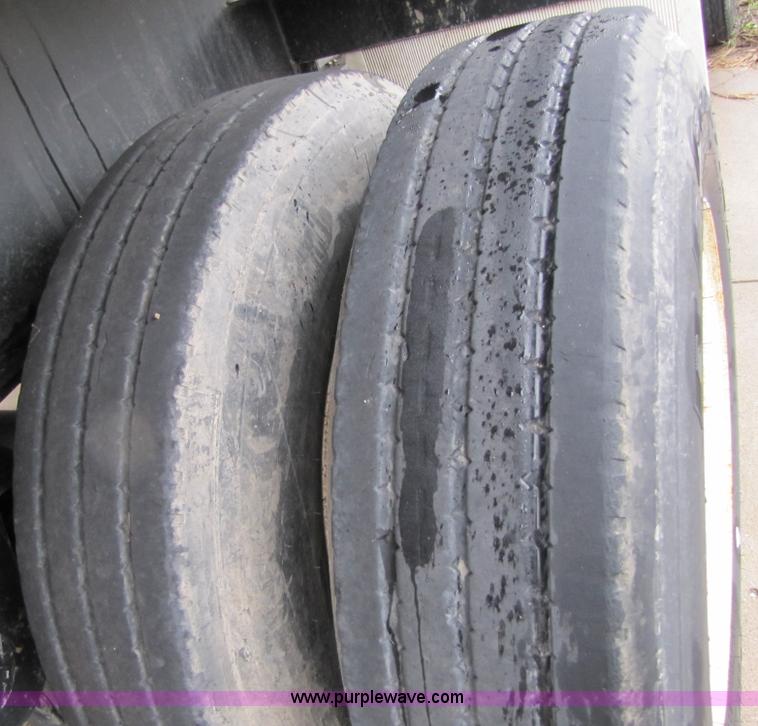 image for item 5260 2004 Transcraft Eagle II aluminum flatbed trailer