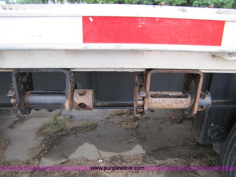 image for item 5260 2004 Transcraft Eagle II aluminum flatbed trailer