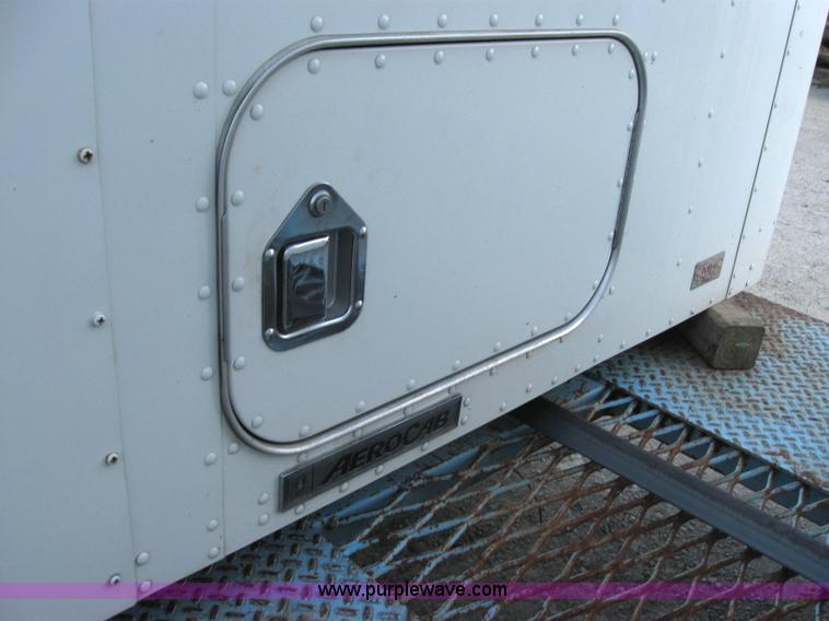 image for item 5571 2005 Kenworth 60" Aerocab sleeper