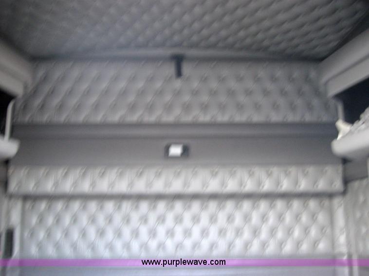 image for item 5571 2005 Kenworth 60" Aerocab sleeper