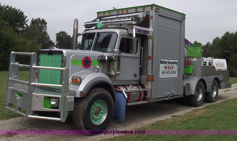 image for item 5788 1979 Western Star heavy service crane truck