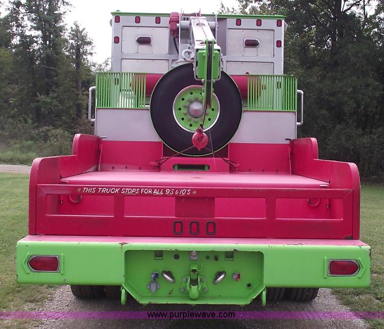 image for item 5788 1979 Western Star heavy service crane truck