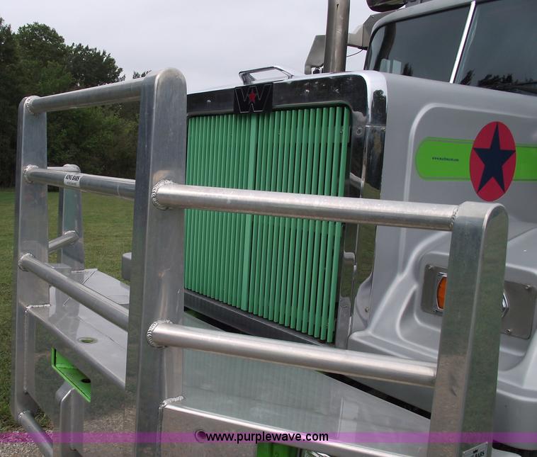 image for item 5788 1979 Western Star heavy service crane truck