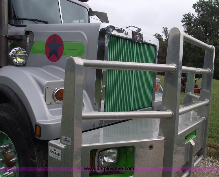 image for item 5788 1979 Western Star heavy service crane truck