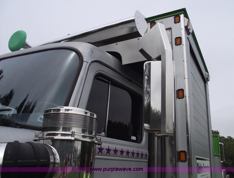 image for item 5788 1979 Western Star heavy service crane truck