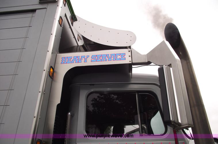 image for item 5788 1979 Western Star heavy service crane truck