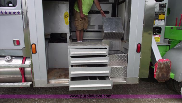 image for item 5788 1979 Western Star heavy service crane truck