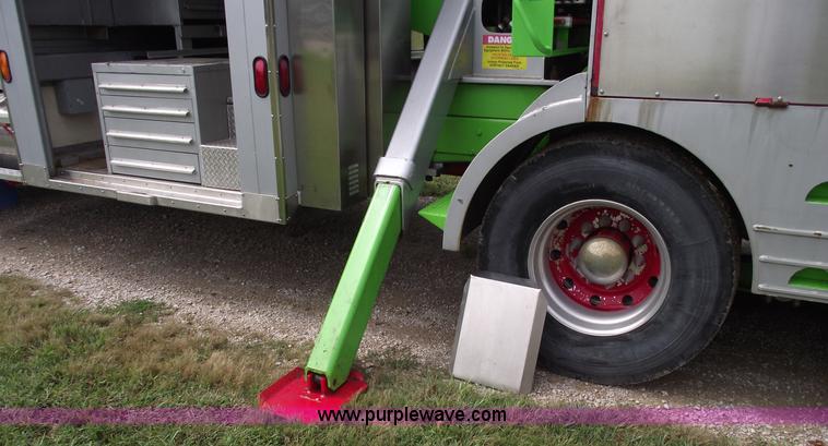 image for item 5788 1979 Western Star heavy service crane truck