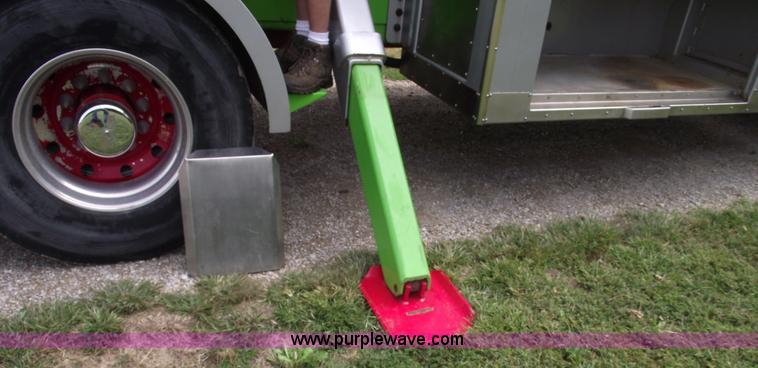 image for item 5788 1979 Western Star heavy service crane truck