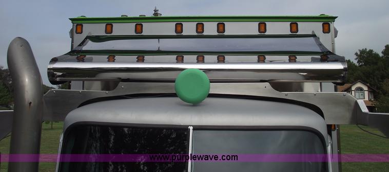 image for item 5788 1979 Western Star heavy service crane truck