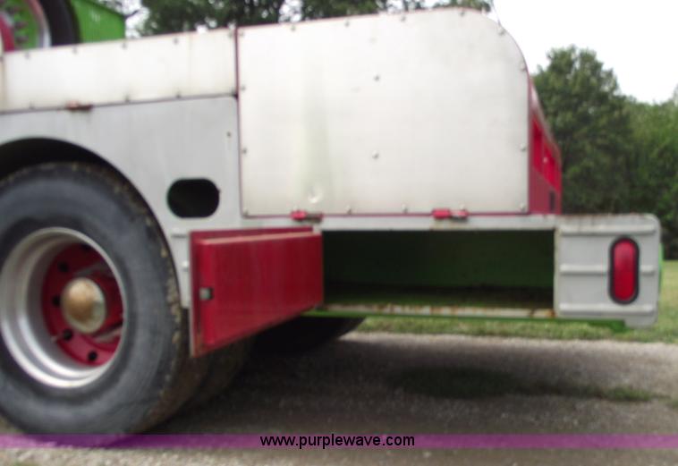 image for item 5788 1979 Western Star heavy service crane truck