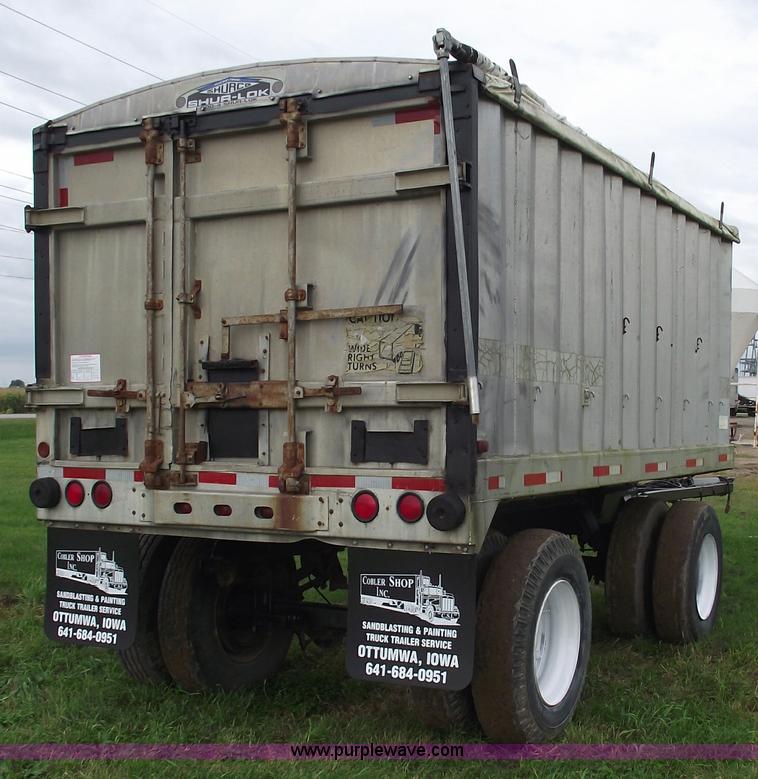 image for item 5812 1984 15' aluminum pup trailer