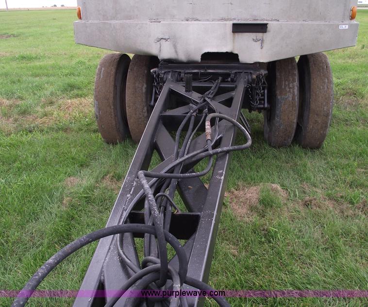 image for item 5812 1984 15' aluminum pup trailer
