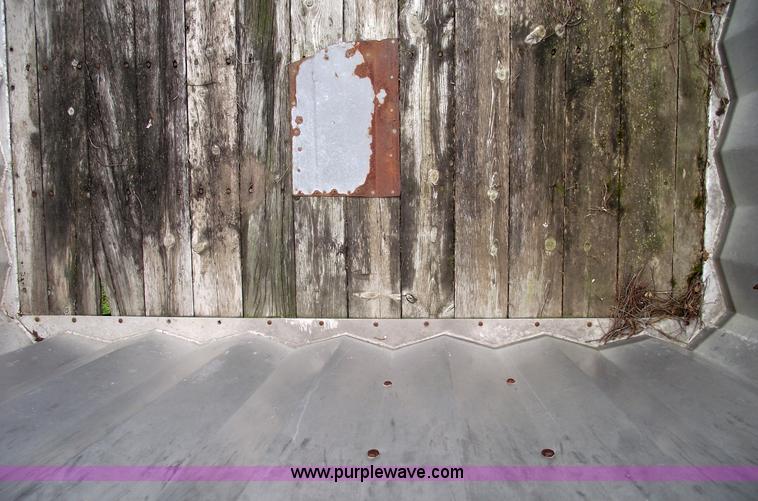 image for item 5812 1984 15' aluminum pup trailer