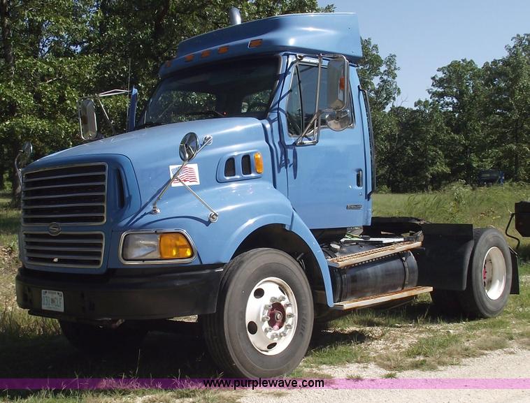 image for item 5846 1999 Sterling A9513 semi truck
