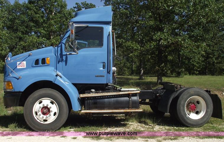 image for item 5846 1999 Sterling A9513 semi truck