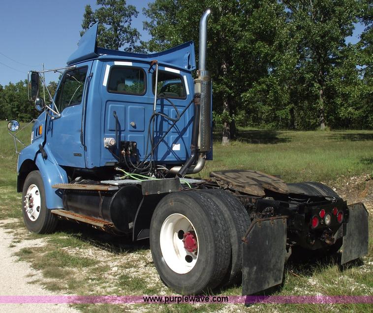 image for item 5846 1999 Sterling A9513 semi truck