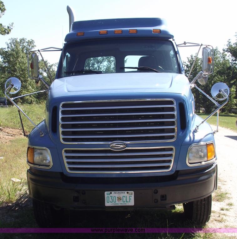 image for item 5846 1999 Sterling A9513 semi truck