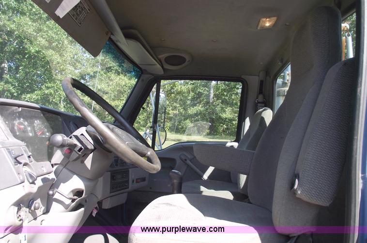 image for item 5846 1999 Sterling A9513 semi truck