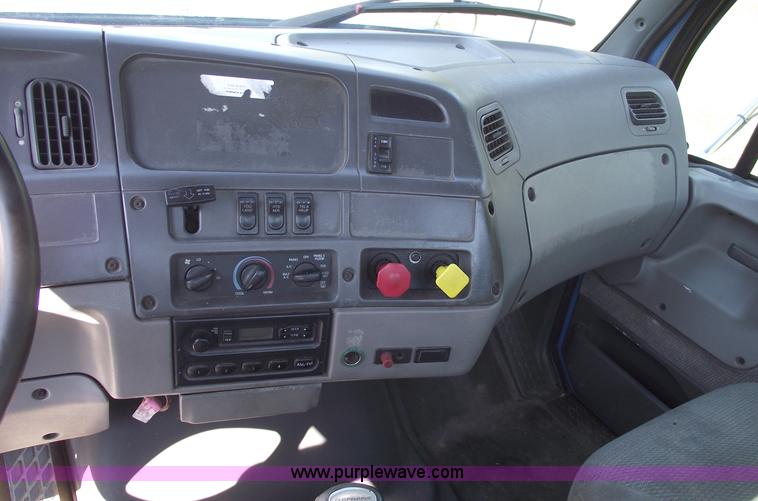 image for item 5846 1999 Sterling A9513 semi truck