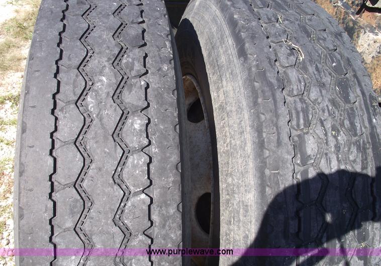 image for item 5846 1999 Sterling A9513 semi truck