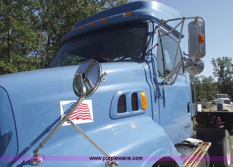 image for item 5846 1999 Sterling A9513 semi truck