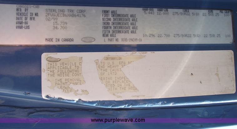 image for item 5846 1999 Sterling A9513 semi truck